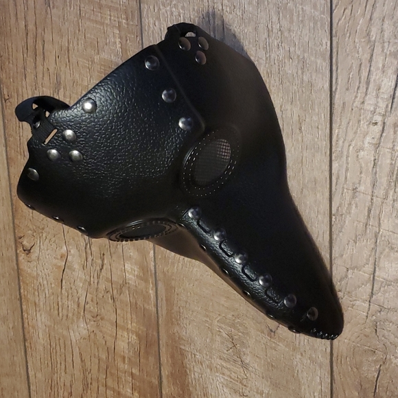 Halloween/Cosplay Plague Doctor Mask - Picture 4 of 6